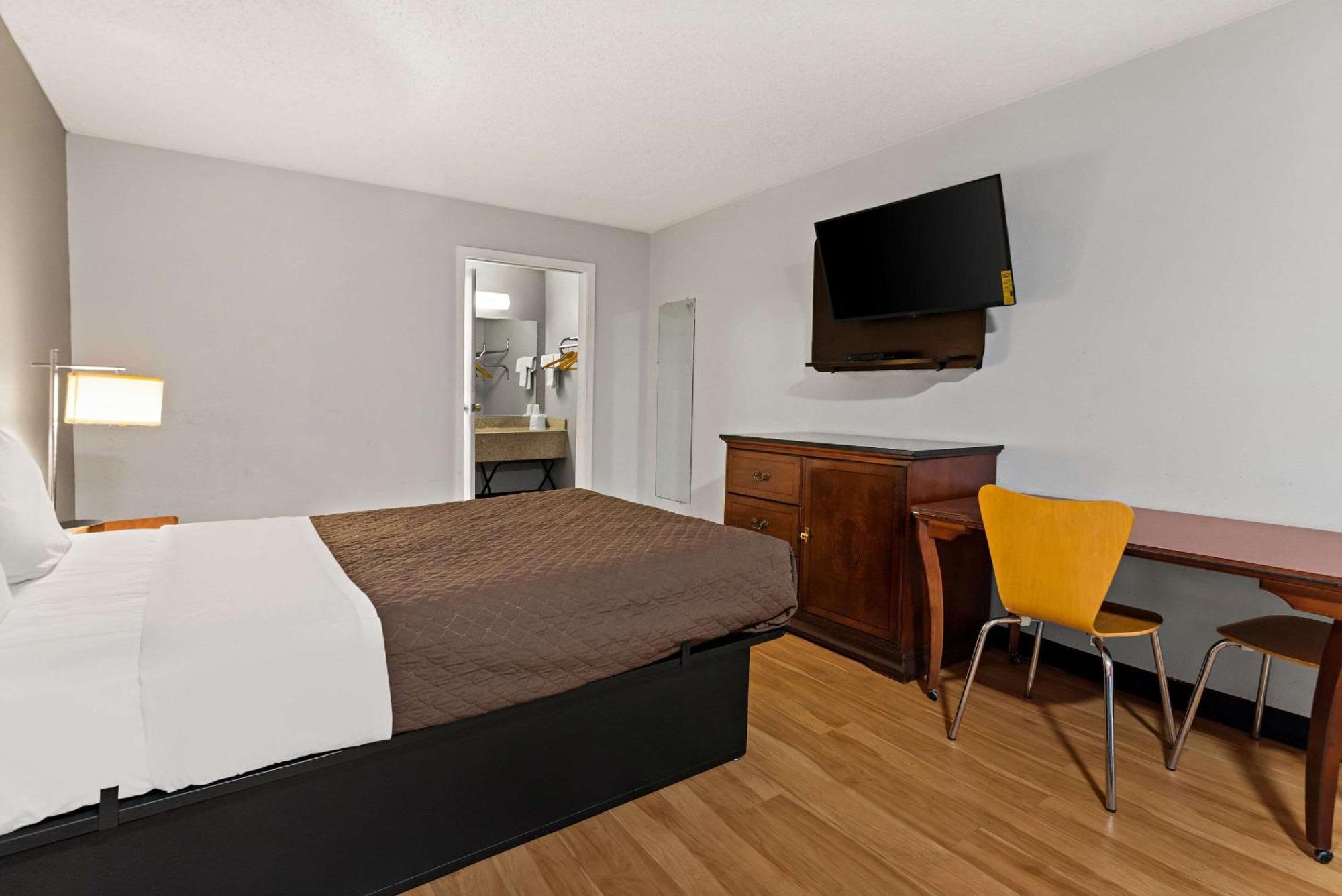 Rodeway Inn Brooklawn Екстер'єр фото