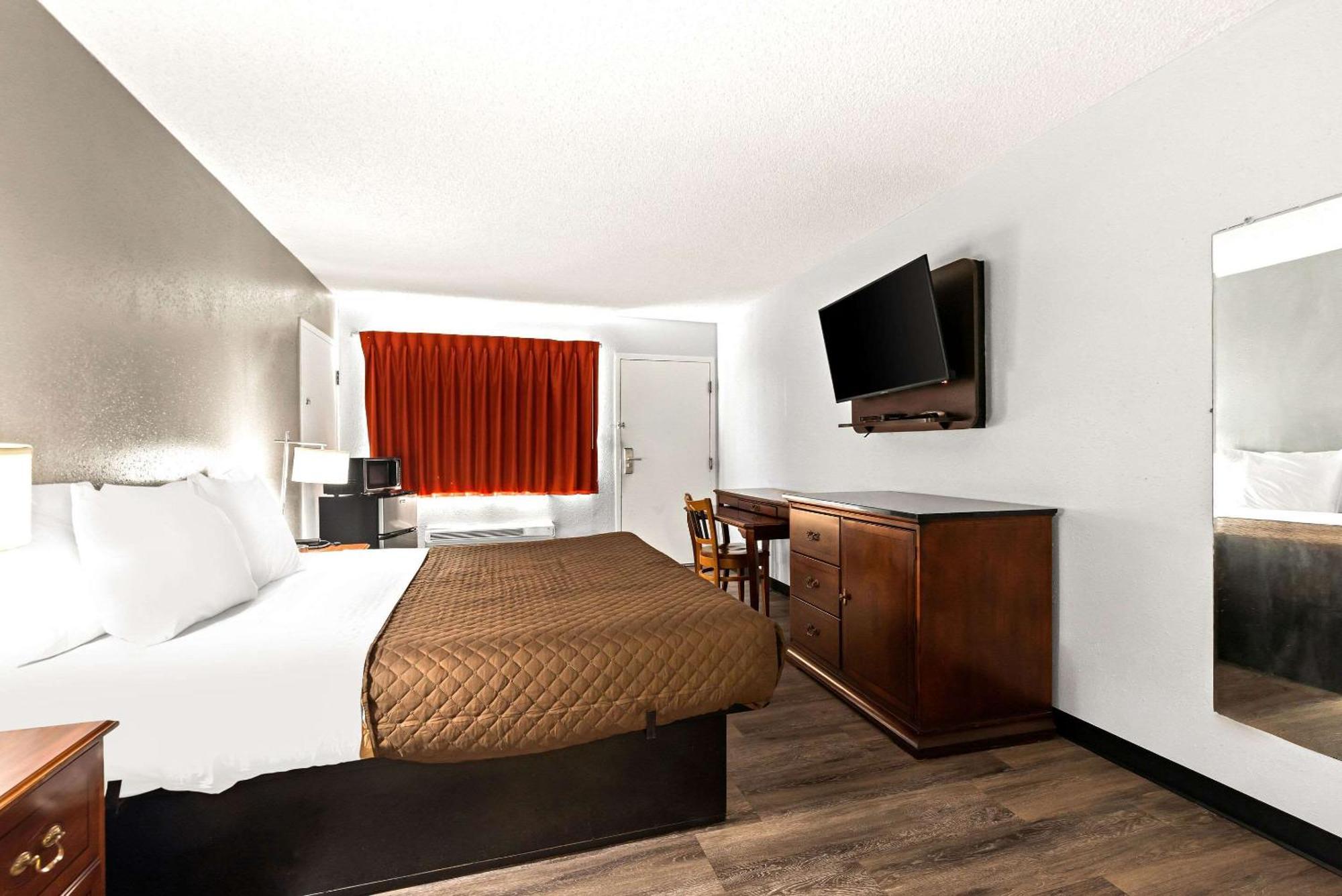 Rodeway Inn Brooklawn Екстер'єр фото